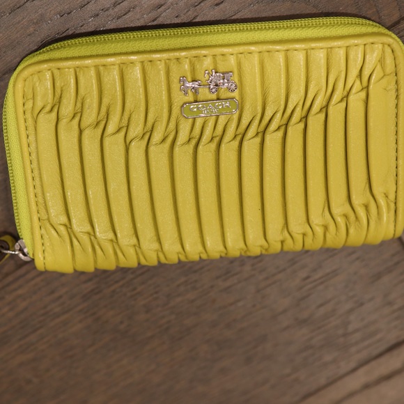 Coach Mustard Wristlet - Picture 1 of 6